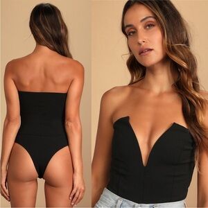 Lulu’s Babe Alert Black Notched Strapless Bodysuit 🖤🔥 Size SMALL NWT